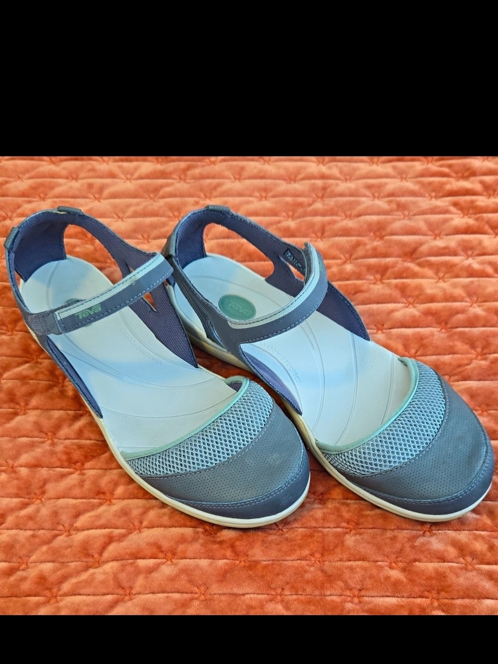 Teva Women’s Gray Strappy Sandals Hook & Loop Adjustable Synthetic Leather US 11